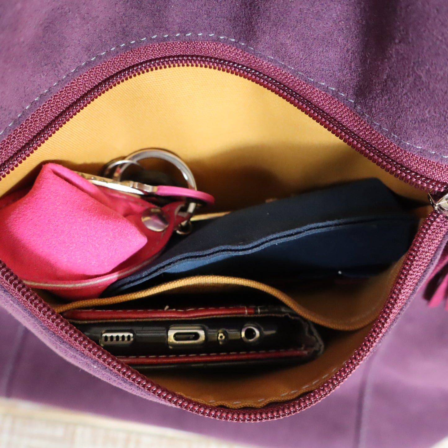Orange-blaue Rucksacktasche