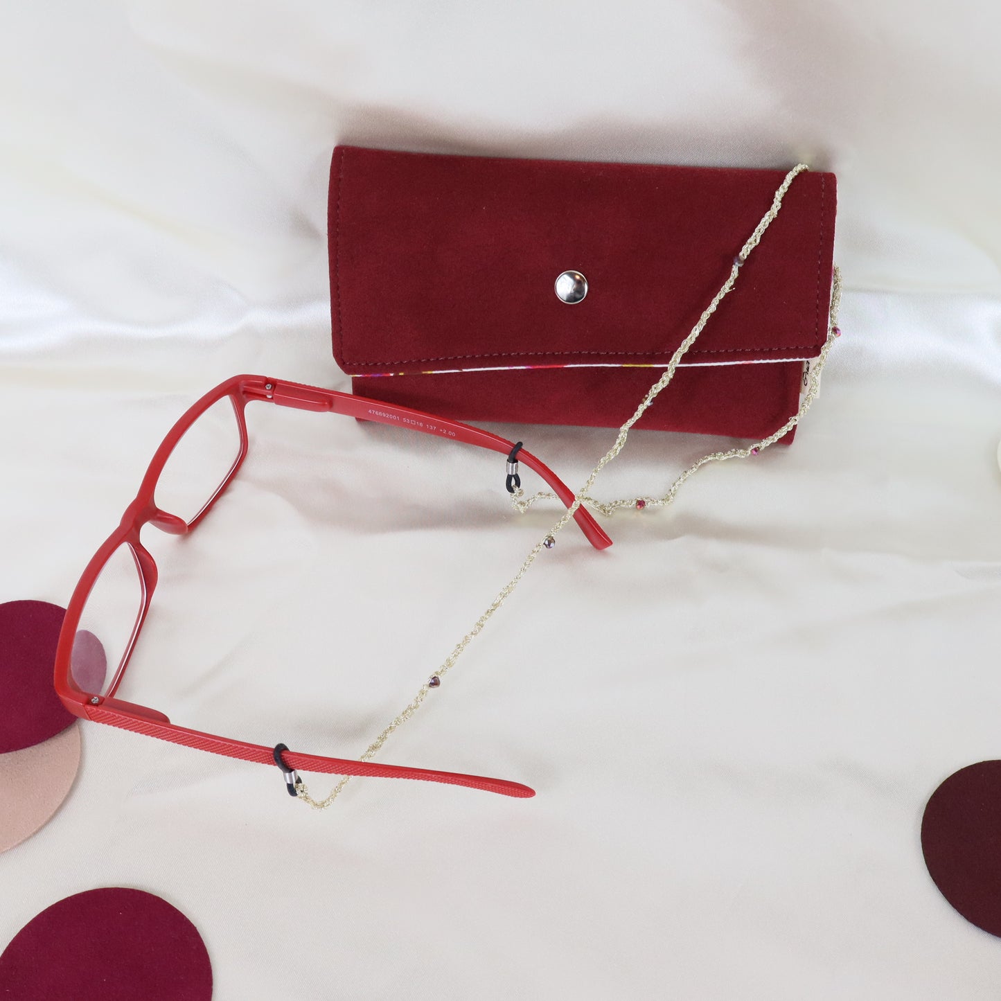 Portaocchiali con cordino