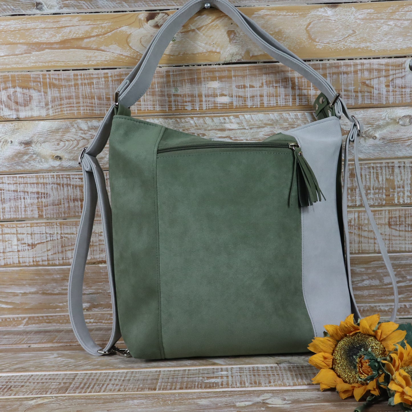 Borsa zaino Anselmina verde salvia  grigio perla