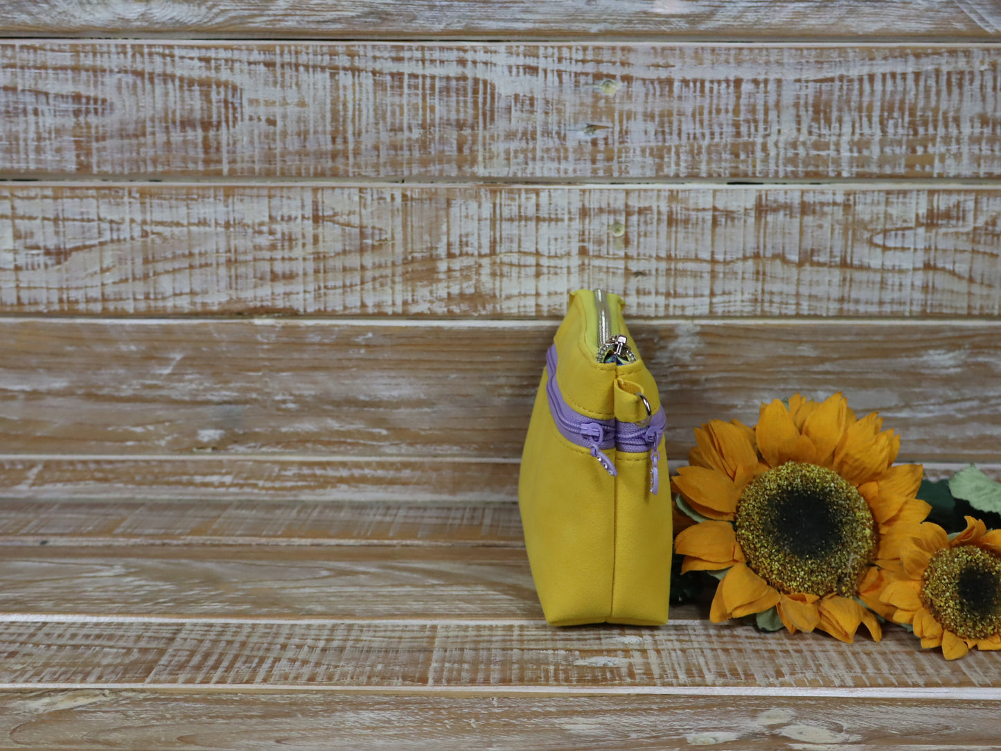 Portafoglio giallo sole